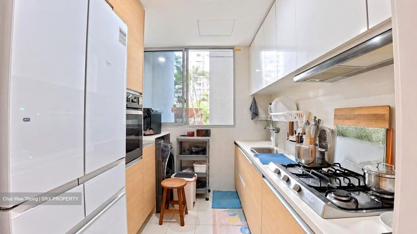 Sea Esta (D18), Condominium #620740161